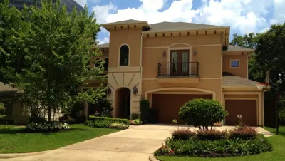 West University — Landscape Design project by Designs By Elizabeth in Houston
