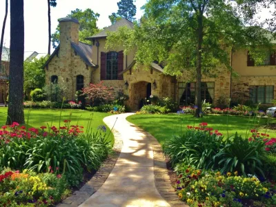 Home and Garden Design Magazine - Top 100 Designers Portfoio Texas by Designs By Elizabeth