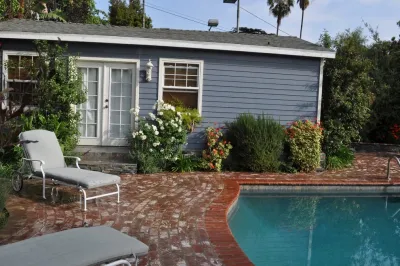 Dirt Diva Designs - Landscape Design in Studio City, CA
