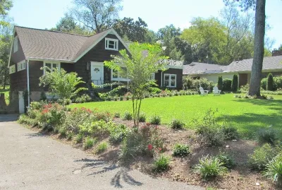 North Chattanooga Mini-Estate — Landscape Design project by Dream Gardens Landscape Design & Installation