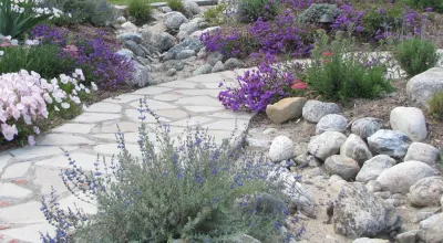 Ostrander Res — Landscape Design project by Jean Marsh Design in Corona