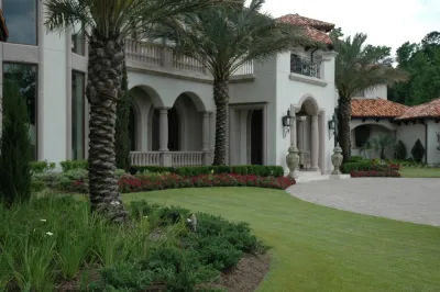 Kings River Estate Residence — Landscape Design project by E.L.I. Land Design, LLC in Houston