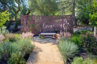Rich Acres Residence by Lazar Landscape Design And Construction