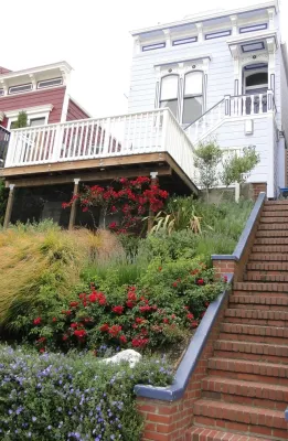 Noe Residence by Lazar Landscape Design And Construction