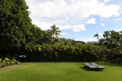 Outdoor Space with Square Pavers — Landscape Design project by Lanaiscapes in Honolulu