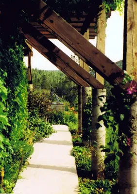 Mick Reber Studio Sculpture Garden — Landscape Design project by Reber Landscape Architecture