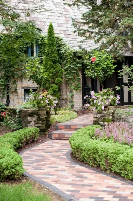 Historical Home Landscape Design — Landscape Design project by Sarah's Cottage Creations