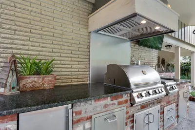 Outdoor Kitchen by Smith + Baker