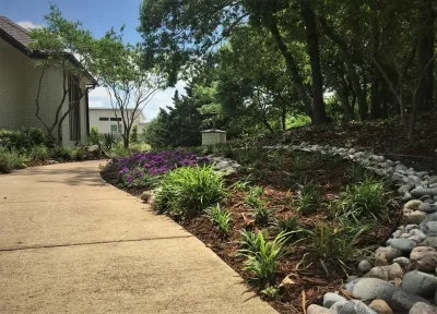 Farmhouse Revival — Landscape Design project by Flora Distinctive Landscapes
