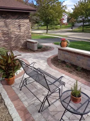 Focused Front Gallery — Landscape Design project by Four Of Six Landscape