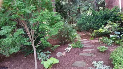 A Southern Gardener - Landscape Maintenance in Grosse Pointe Park, MI