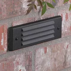 10 W Ceramic T3 Halogen Standard Black Die-Cast Copper-Free Aluminum Landscape 4246 Series Step Light | VISSL4246B