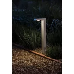 2 W 2700K/3900K Integrated LED Bronze Metallic Die-Cast Aluminum Zoning Path Light | FXLMPL1LEDBZ