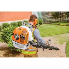 3.95 cu-in 3.8 bhp Backpack 238 mph Blower | STIBR600