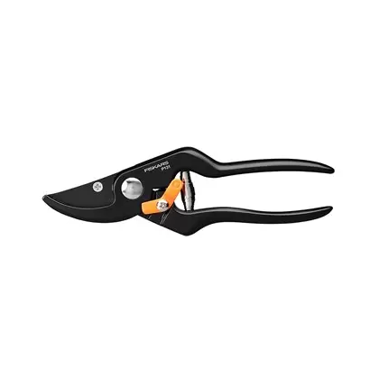 Fiskars Solid Pruner (P131)