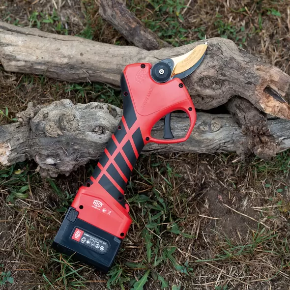 Felco F834 Electric Pruning Shear + Kit