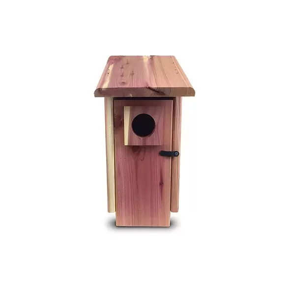 Penn Pride Cedar House w/Predator Guard