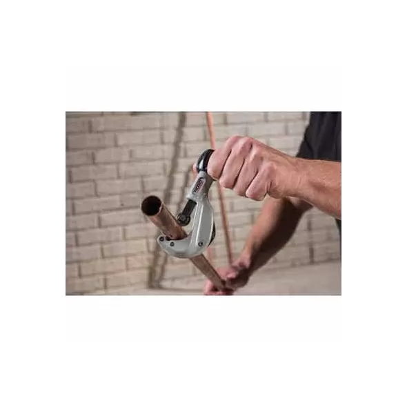 1/8 - 1-1/8" Manual, Constant Swing For Cutting Copper Brass and Aluminum Tubing and Thin-Wall Conduit Tubing Cutter | RIG31622