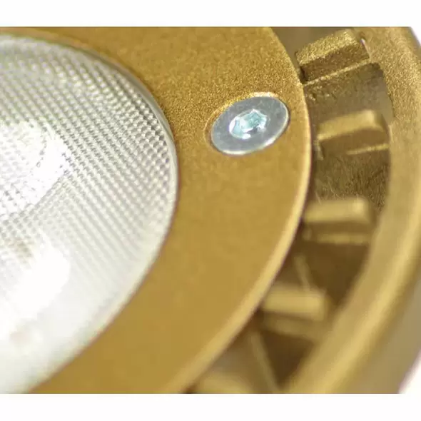 7 W PAR36 82 450 Lumens 2700K LED 32 Degrees Wide Flood Lamp | UNLLED7WCPFL27K