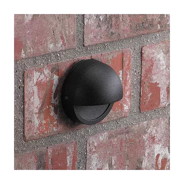 2.5 W T3 2700K LED Standard Black Die-Cast Copper-Free Aluminum Landscape 4243 Series Step Light | VISSL4243BWLB2ND