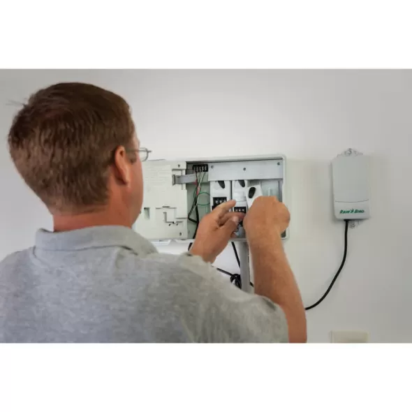 120 VAC Input 25.5 VAC Output 4 Stations Outdoor Modular Wireless 10.7" x 4.4" x 7.7" ESP-Me Series Controller | RBLESP4ME