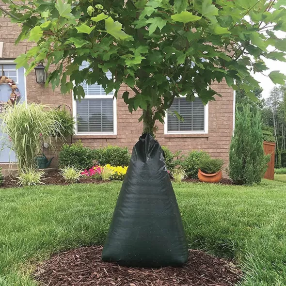 20 Gallon For Up to 4" Dia Trees Trunks Sapling Soaker | SRWTREEBAG20