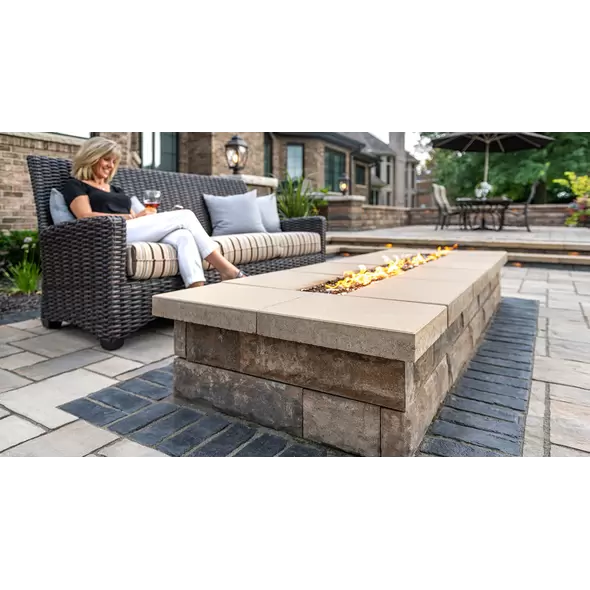 19" x 14" x 3" Light Gray Coping U-Cara Wall Block | UNPUCARAUCLG