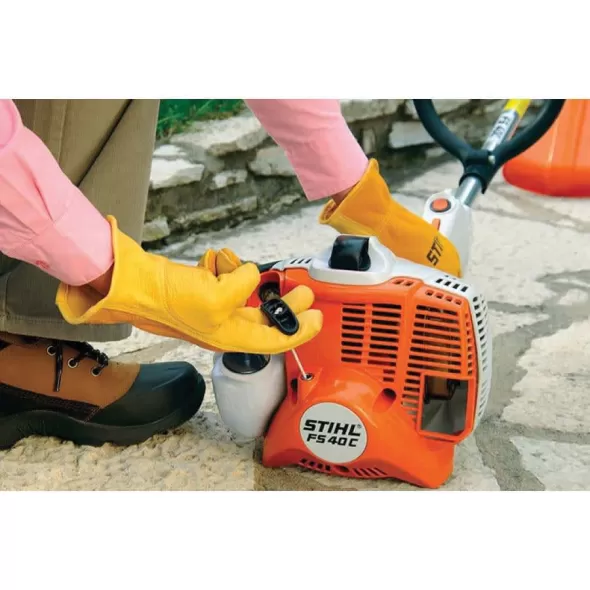 1.66 cu-in 0.94 bhp Lightweight Curved Shaft Trimmer | STIFS40CE