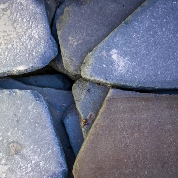 BLUESTONE - FULL COLOR - RUSTIC TUMBLED - LARGE