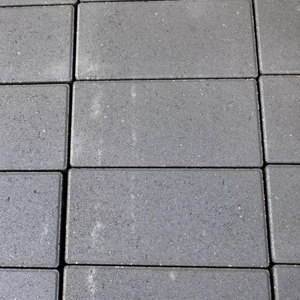 Belgard Holland Prestige Tg Midnight 1 Layer 12 Sf/ 1 Pallet 120 Sf- 10 Layers -- Midnight Texturegard (Morris) 6cm 4" X 8" | 10156391