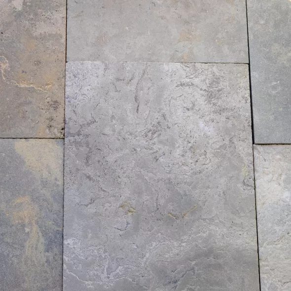 FRENCH LIMESTONE - GREY CAPPUCCINO BRUSHED TOP, 12"/16"/20" X RANDOM LENGTHS X 1/2" THICK