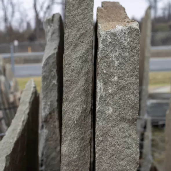 PA Irregular Flagstone Full Color Pallet /Standing Irregular 1-1/2" | PAIRF sfC15