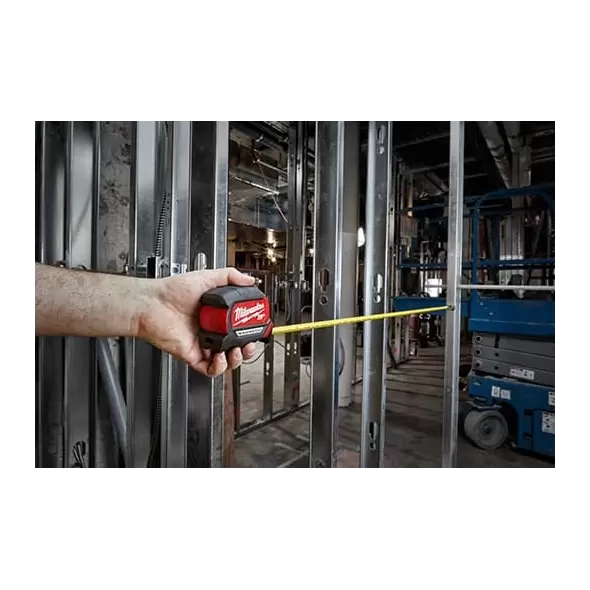 Compact Wide Magnetic Blade Measuring Tape 25' | 48-22-0325