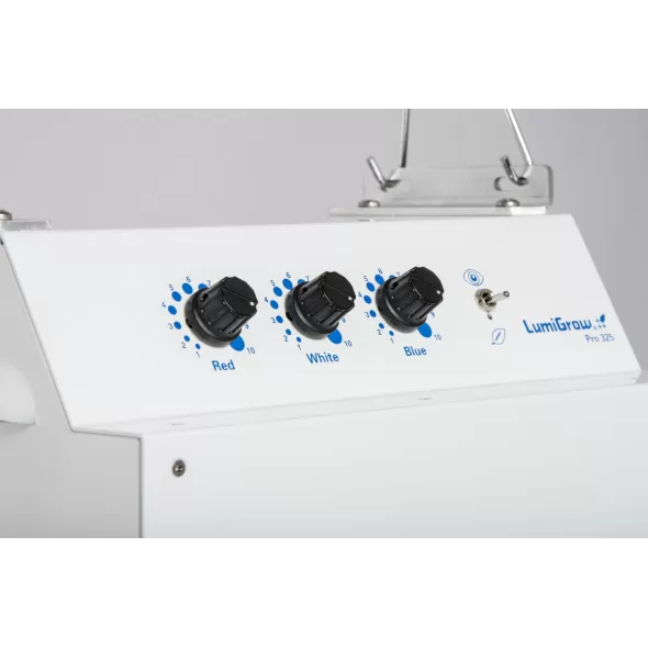 LumiGrow Pro 325 325W LED Light System, 88-264V (auto-switching)