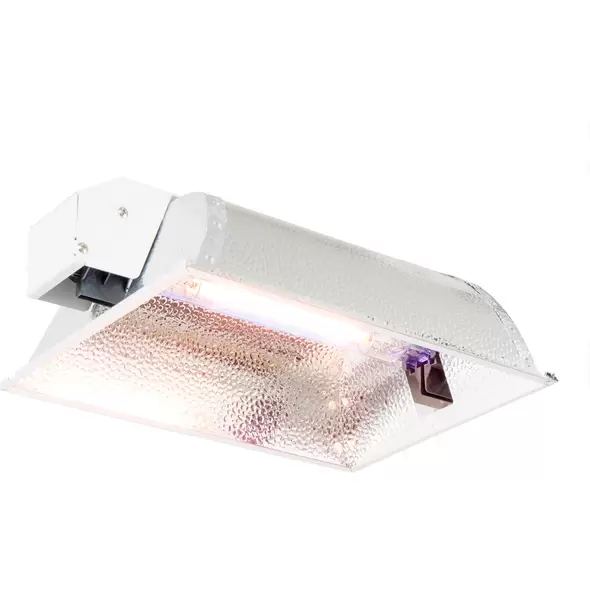 Phantom Commercial DE Enclosed Reflector (with armature)