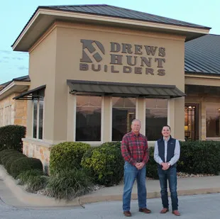 Drews Hunt Builders logo