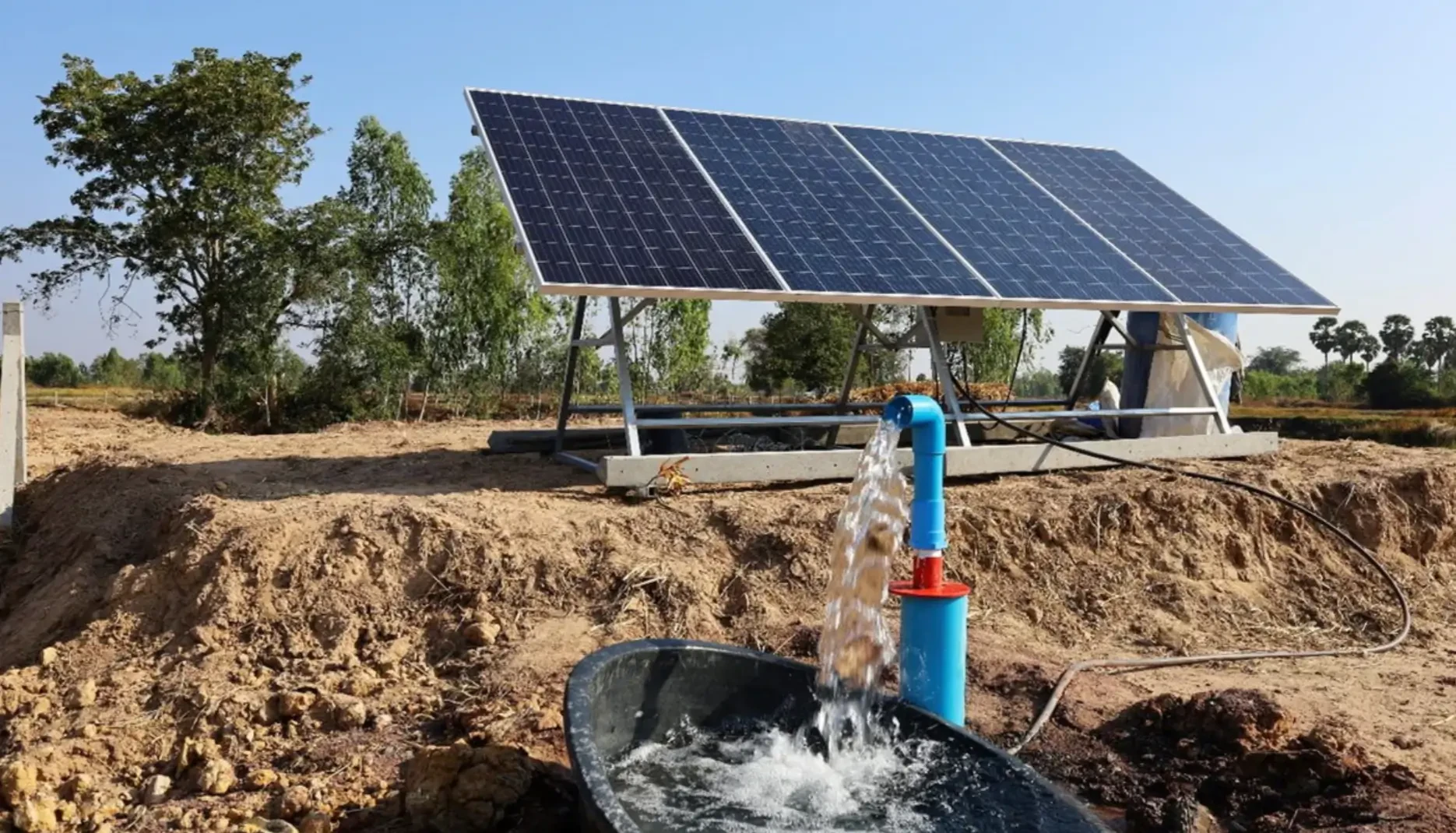 Solar Water Pumps for Gardens and Ponds: Efficient, Eco-Friendly Watering