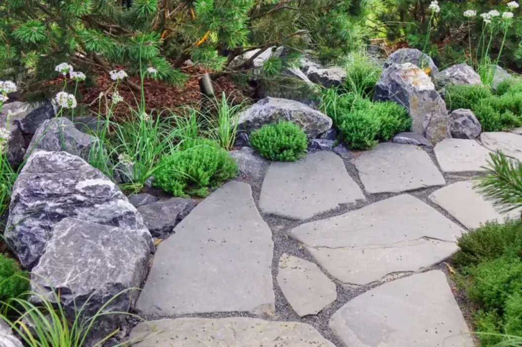 Beautiful Flagstone Patio Ideas for a Natural, Timeless Look