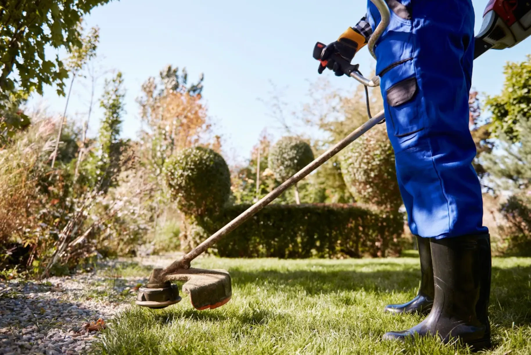 How to Mow a Lawn the Right Way: Pro Tips for a Healthy, Lush Yard