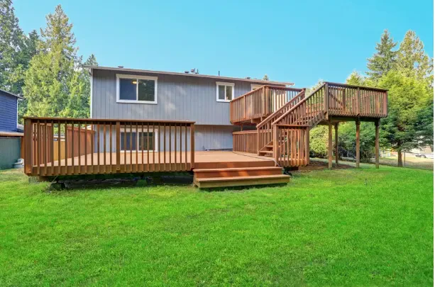 How Much Does It Cost to Build or Repair a Deck