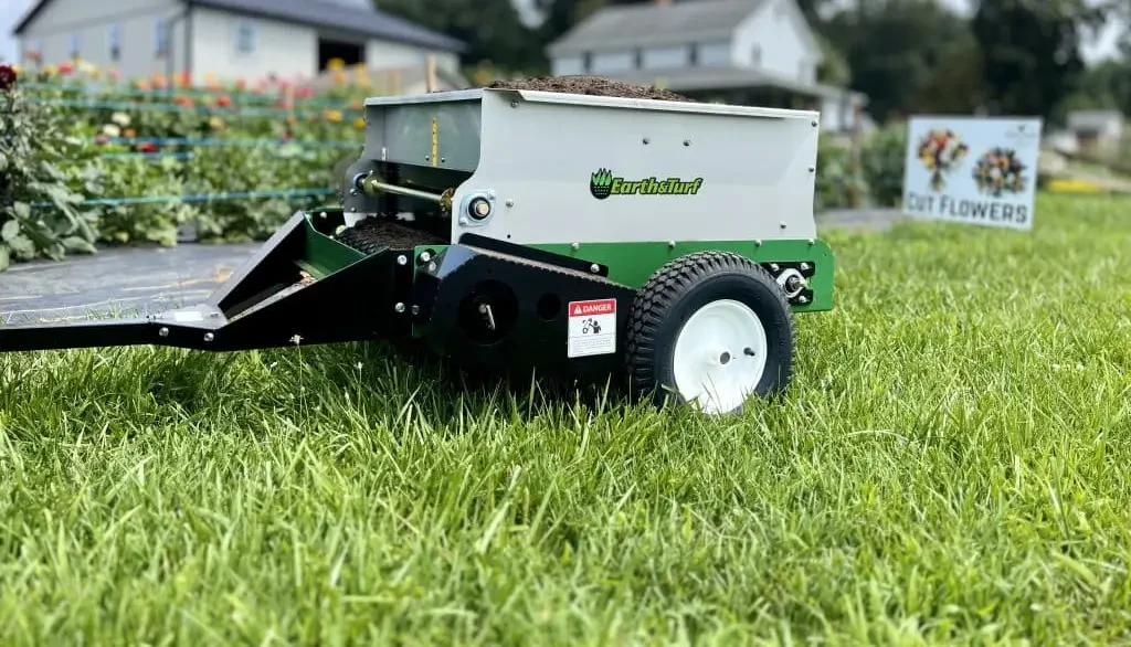 Top compost spreaders for easy, even lawn feeding