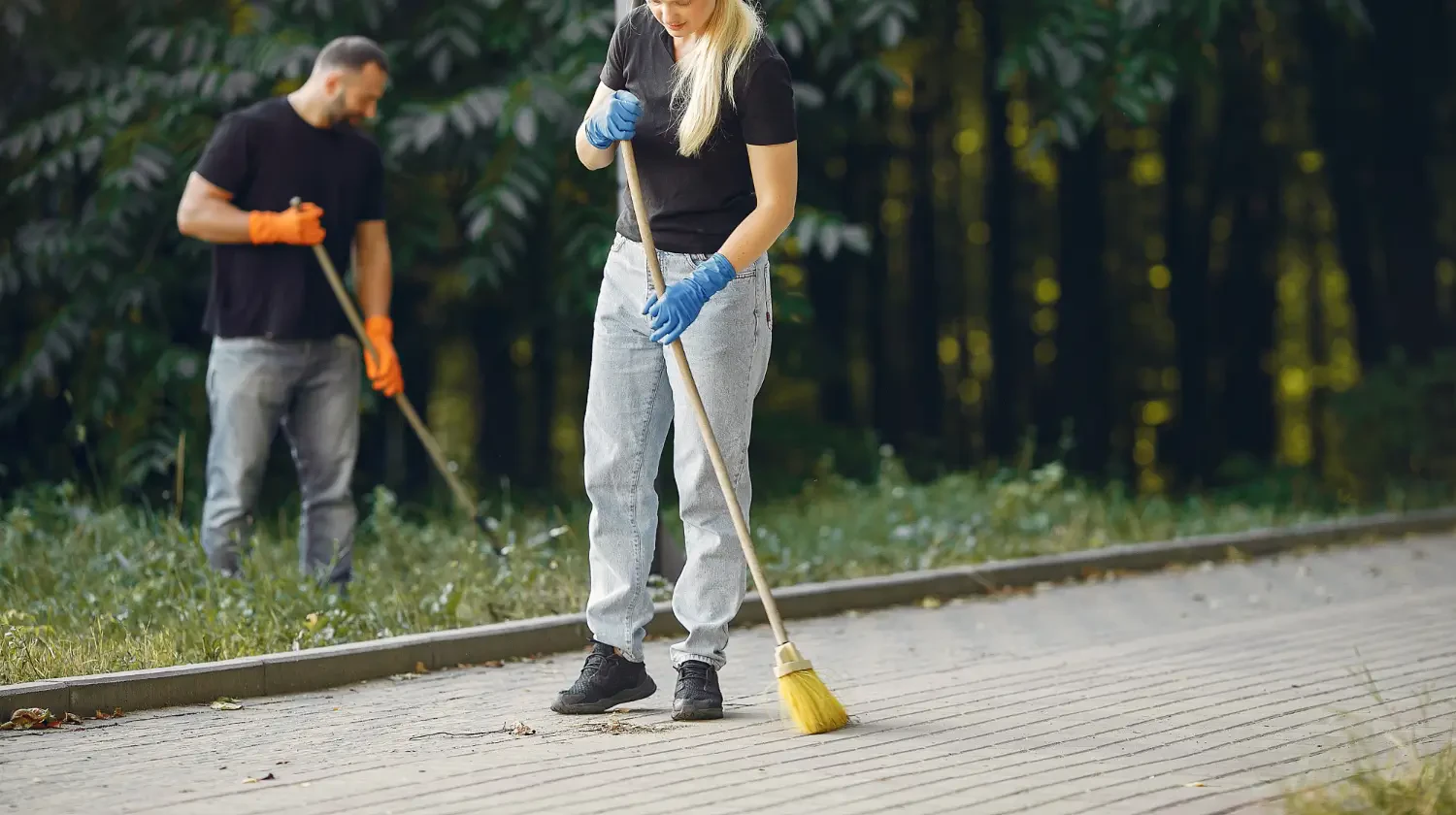 Best push brooms for outdoor and indoor cleaning